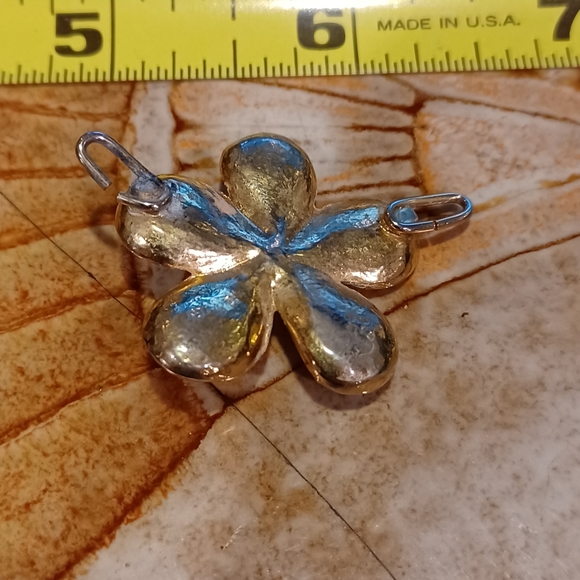 Vintage daisy pendent - Picture 2 of 2